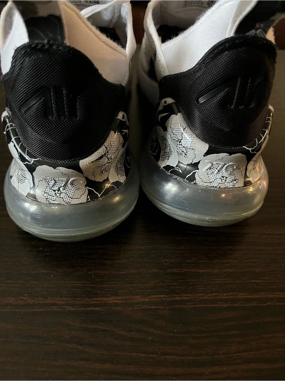 Nike Air270 Women’s White and Black Athletic Sneakers